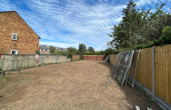 Freehold Plot Of Land in Chertsey photo